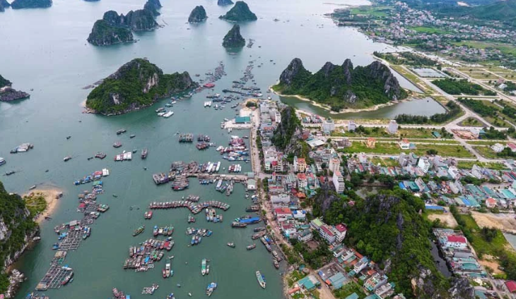 Vietnam province greenlights casino resort open to locals